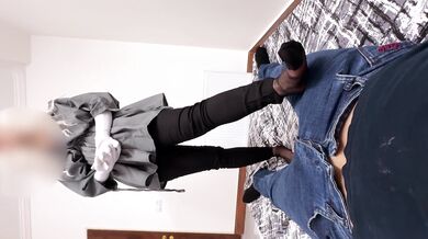 ما - لا- . ما- نم سوییچ ماشینم رو میخواست چون وقت ناخن داشت....(سناریو مکالمه فارسی)