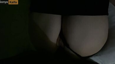 دوست شوهرم وسط مهمونی صدام زد تو اتاق و گفت باید باهم سکس کنیم