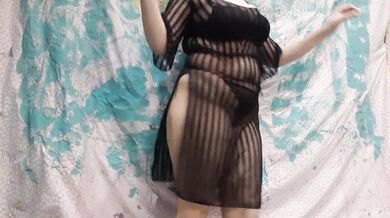 شرموطه عربيه راحت لعشيقها شقته ورقصتله ومتعت زبه اوي سكس عربي يهيج نار