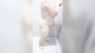 بغات ليحويها في الحمام طبونهاشاعلة فيه العافية ????