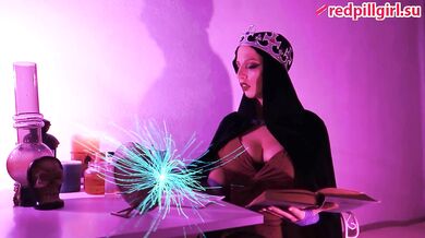 Evil Queen Cosplay Redpillgirl