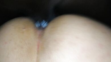 Beurette defonce par une grosse bite noire