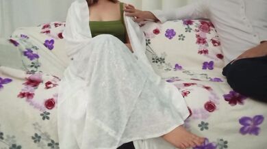 امروز دختر همسایمون نذری آورده بود منم حشری بودم مخشو زدم کصشو گاییدم مکالمه فارسی