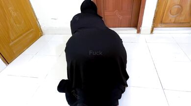 Fucking A Beautiful Maid In Hotel Room!