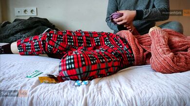 amateur stepmom creamp مامان تب داشت کمکش کردم تبش پایین بیاد ارضا در داخل کص حرف زدن مکالمه ایرانی