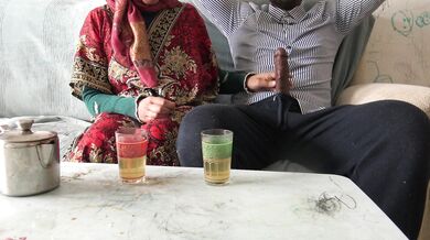 Kürt temizlikçi İstanbul'da Afrikalı siyahi bir adamla aldatıyor - TURK PORNO TURBANLI SEX