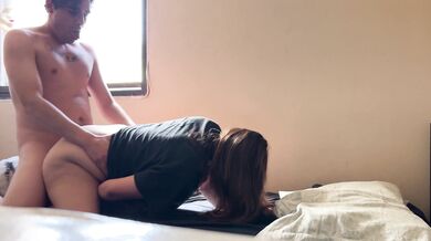 Casal amador fazendo sexo matinal, vídeo caseiro