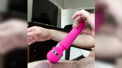 Vibração dupla assistindo vídeo caseiro Giving seus orgasmos múltiplos