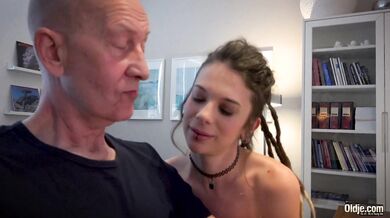 Fucking this teen wet pussy hard and cumming in her mouth