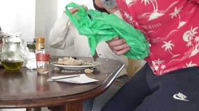 türk üvey anne siyahi adamlarla seks yapmak istiyor