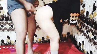 نيك شرموط من من صاحب المعرض بتصد اقساط سكس عربي مصري بصوت كلام يهيج وسخ