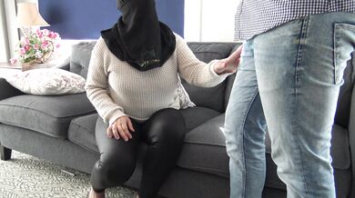 Une immigrante musulmane soudoie un policier avec son vagin