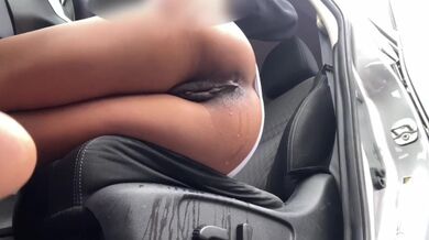 upskirt masturbating and squirting in public