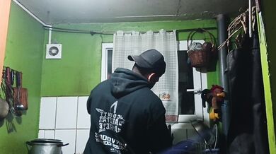 Nesuko es folla por inosuke