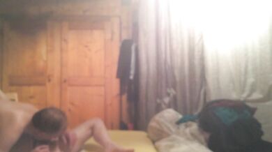 Excitée comme une puce grosse jouissance orgasme vocal elle en redemande