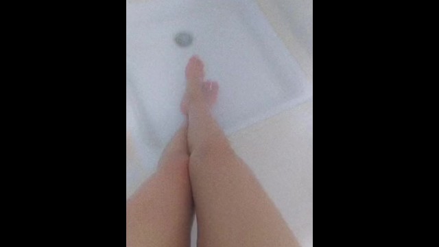 خلو الفيديو سر بيننا ???? تجميع للقطات حميمية لجسمى ???? قحبة مغربية