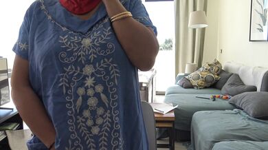 Pute tunisienne mature au gros seins negocie les tarifs pour la baise