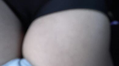 Une jeune pute Algerienne veut baiser le chauffeur de taxi