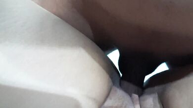 نيك بنت صاحبي في غيابه مطلقه وكسها ياكلها نفسها تتناك وترتاح اوي كسها مولع واحلي آهات نيك سكس فاجر