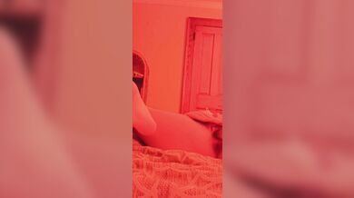 Pretty babe reaches an orgasm under neon lights