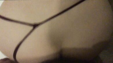 Evli Kadın Otel Barmenine Veriyor