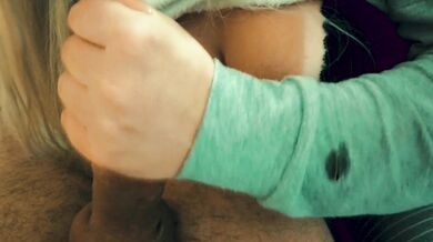 After lip filling I only managed to lick his big cock! He died of lust and gave me a lot of cum! Lil