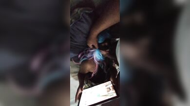 juega vídeojuego (CoD) mientras le meten la verga