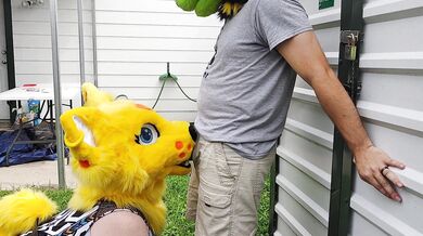 Outdoor Kitty Blowjob