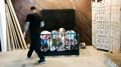 Balloon Bondage *Pop*